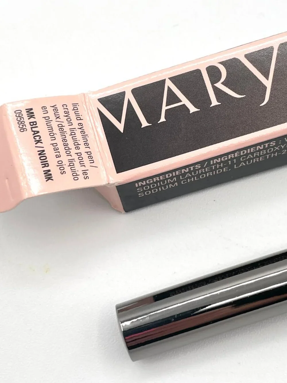 New In Box Mary Kay Liquid Eyeliner Pen MK Black #095856 NIB DISCONTINUED